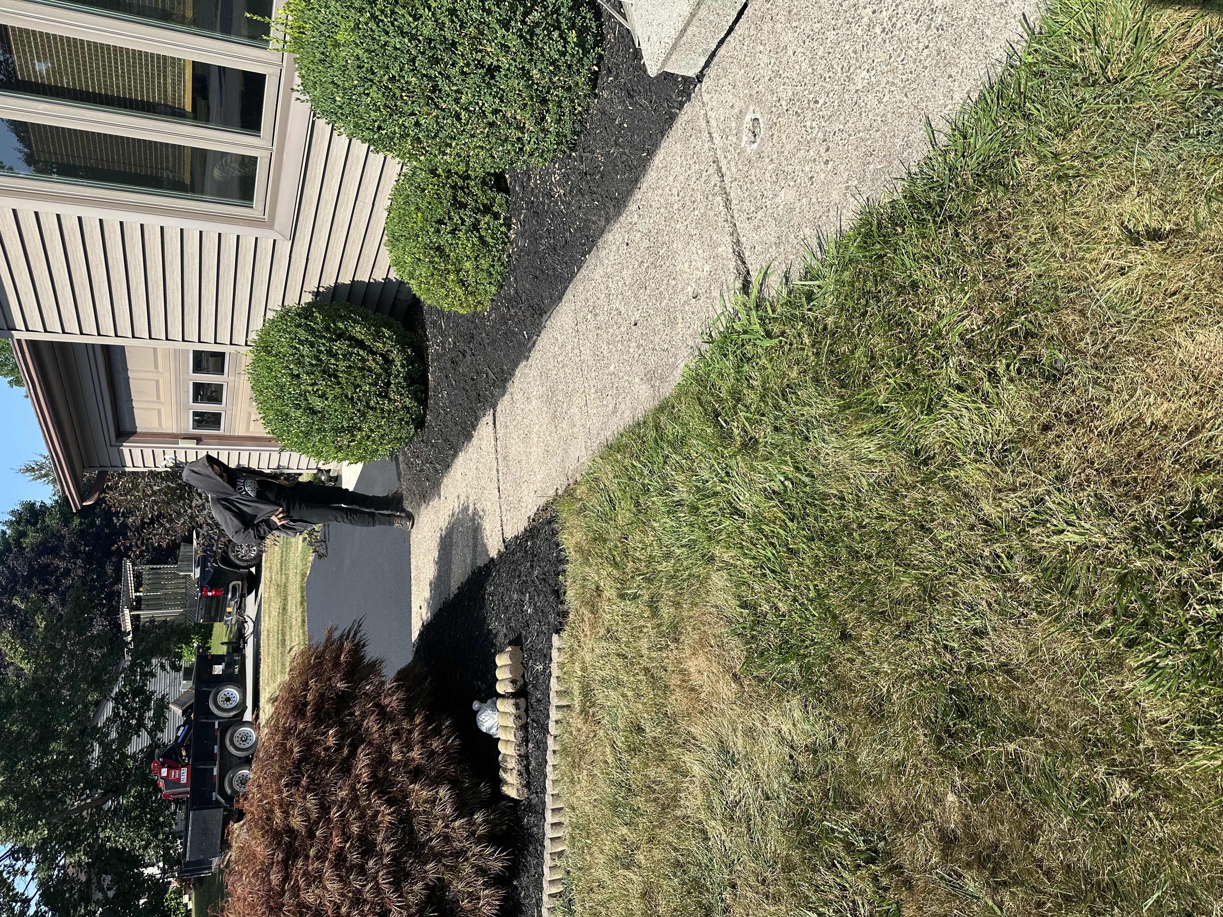 2025 front entry hardscape before photo 3